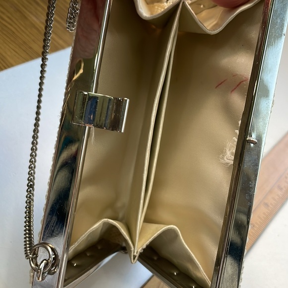 Vintage Faux Pearl Rhinestone Silver Tone Frame 1950's Small Purse - Picture 7 of 7